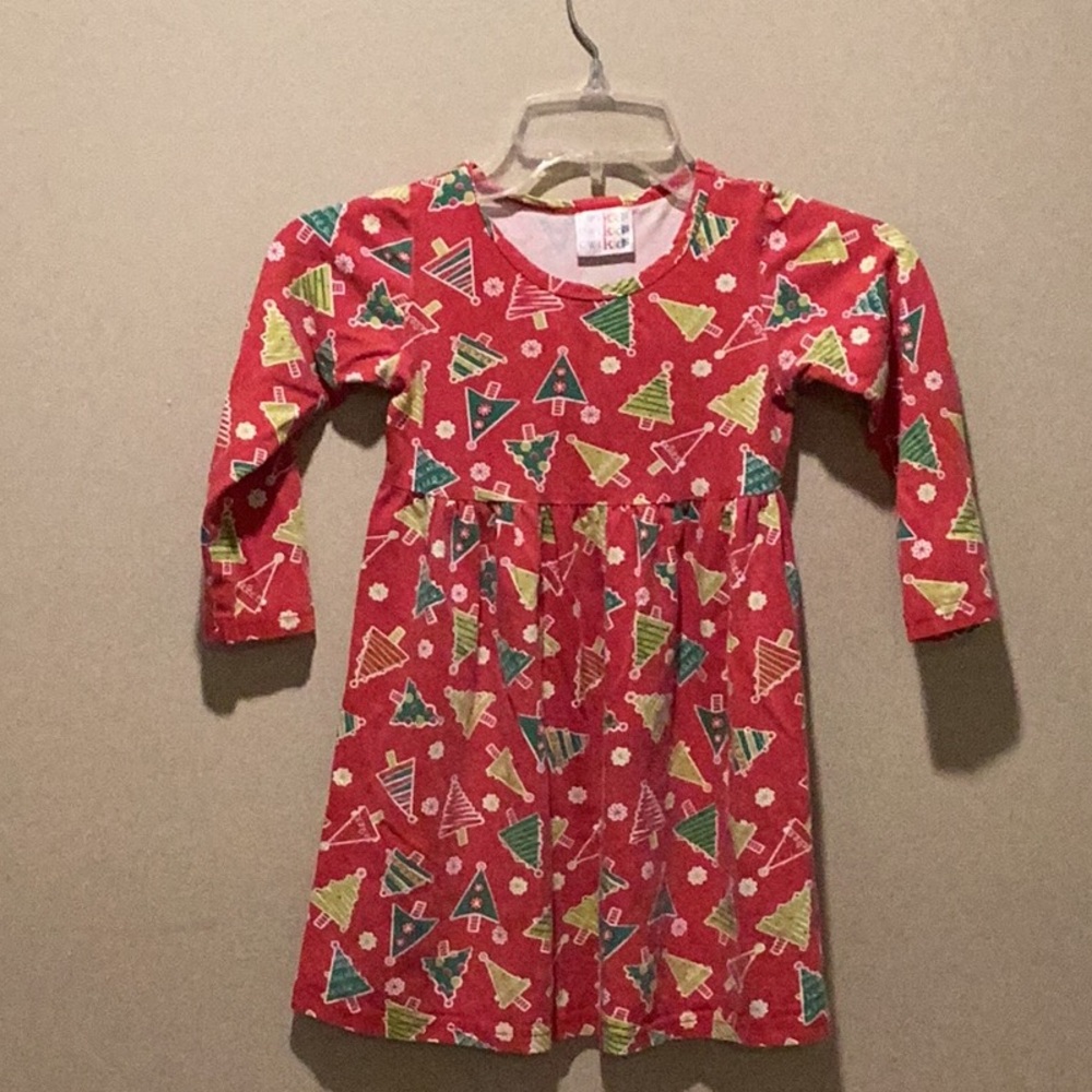 CWD Kids Christmas dress.  All trees.  Vintage dress.  Good condition.  Size 4